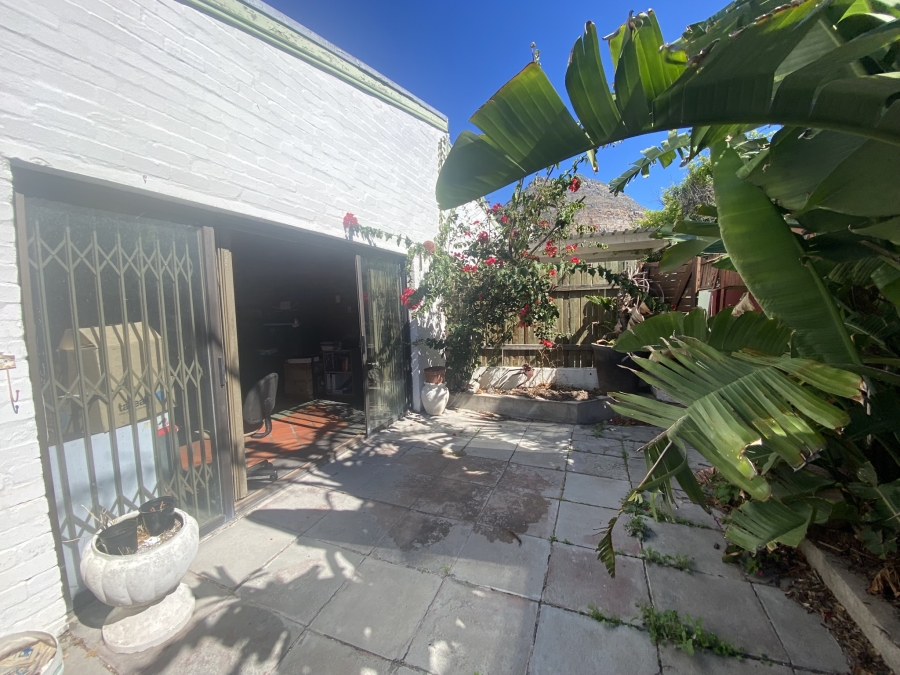 To Let 2 Bedroom Property for Rent in Muizenberg Western Cape